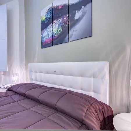 Piazza Vittorio Emanuele II Halldis Apartment Отель