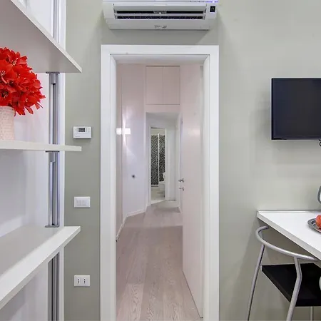 Отель Piazza Vittorio Emanuele II Halldis Apartment *