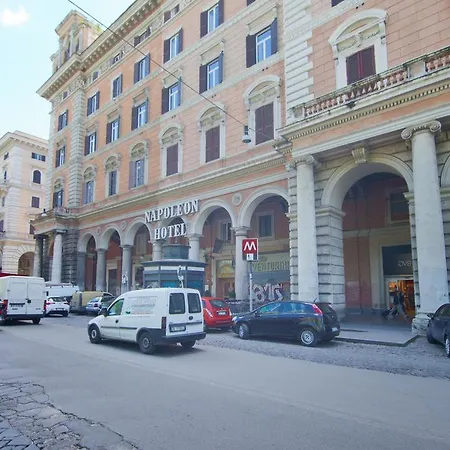 Piazza Vittorio Emanuele II Halldis Apartment * Řím