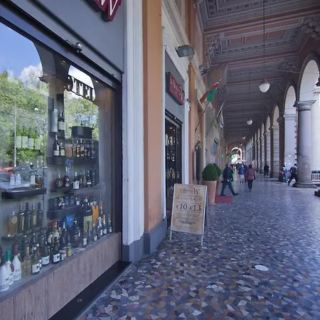 Piazza Vittorio Emanuele II Halldis Apartment Hotel Řím