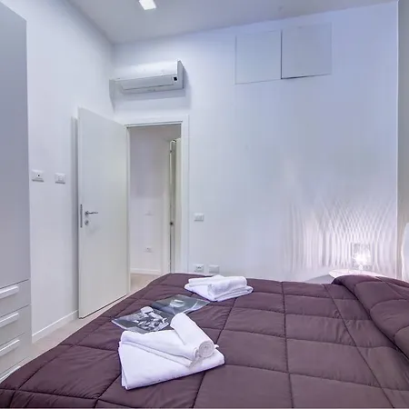 Piazza Vittorio Emanuele II Halldis Apartment * Řím