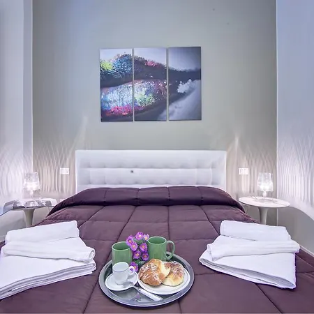 Piazza Vittorio Emanuele II Halldis Apartment * Řím
